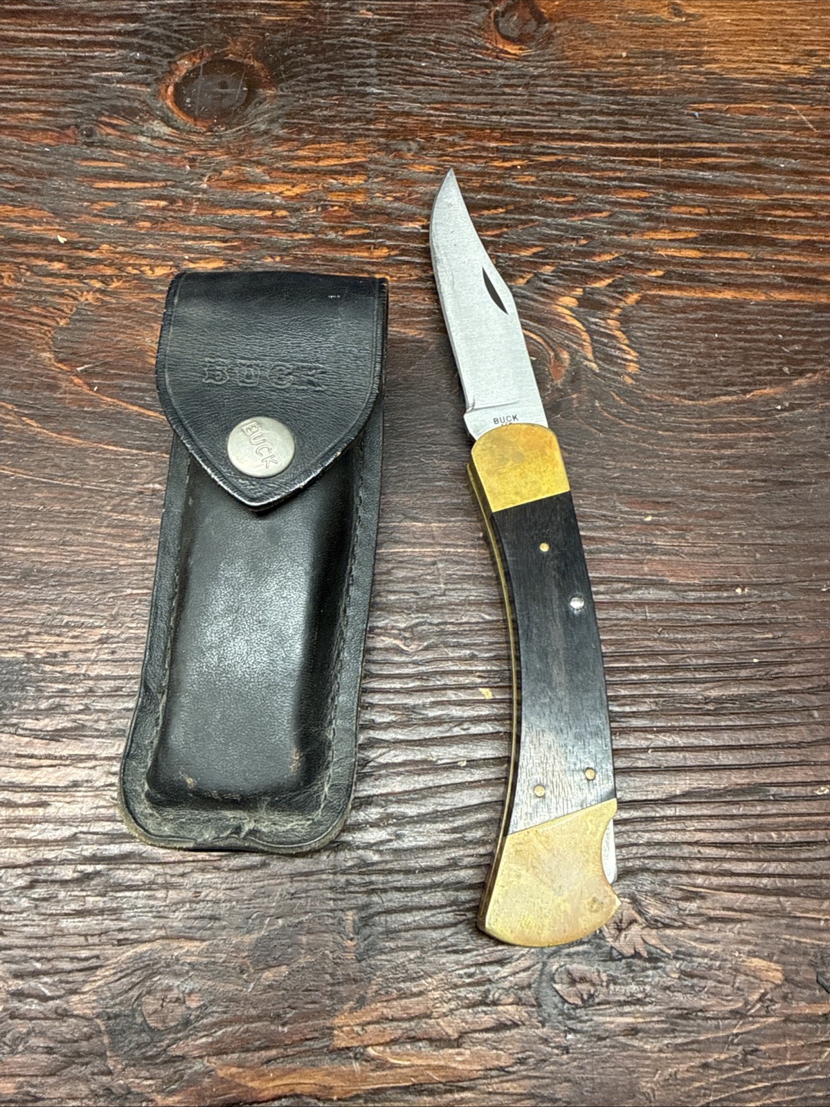 Vintage 1974-1980 Buck 110 Folding Hunter 440C Blade 2 Dot Lockback Knife Vintage 1974-1980 Buck 110 Folding Hunter 440C Blade 2 Dot Lockback Knife