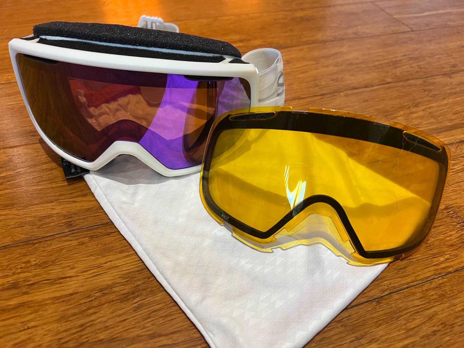 Snow Goggles Smith Squad - White - Bonus Lens - Never Used