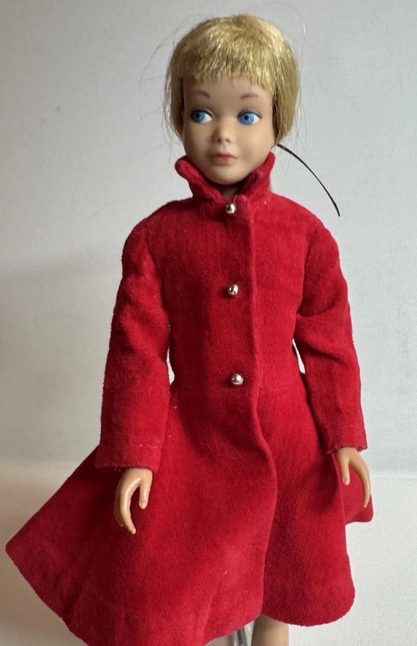 Vintage Mattel’s Barbie’s Skipper’s Red Velvet Coat #1906 Red Flare VG NO DOLL