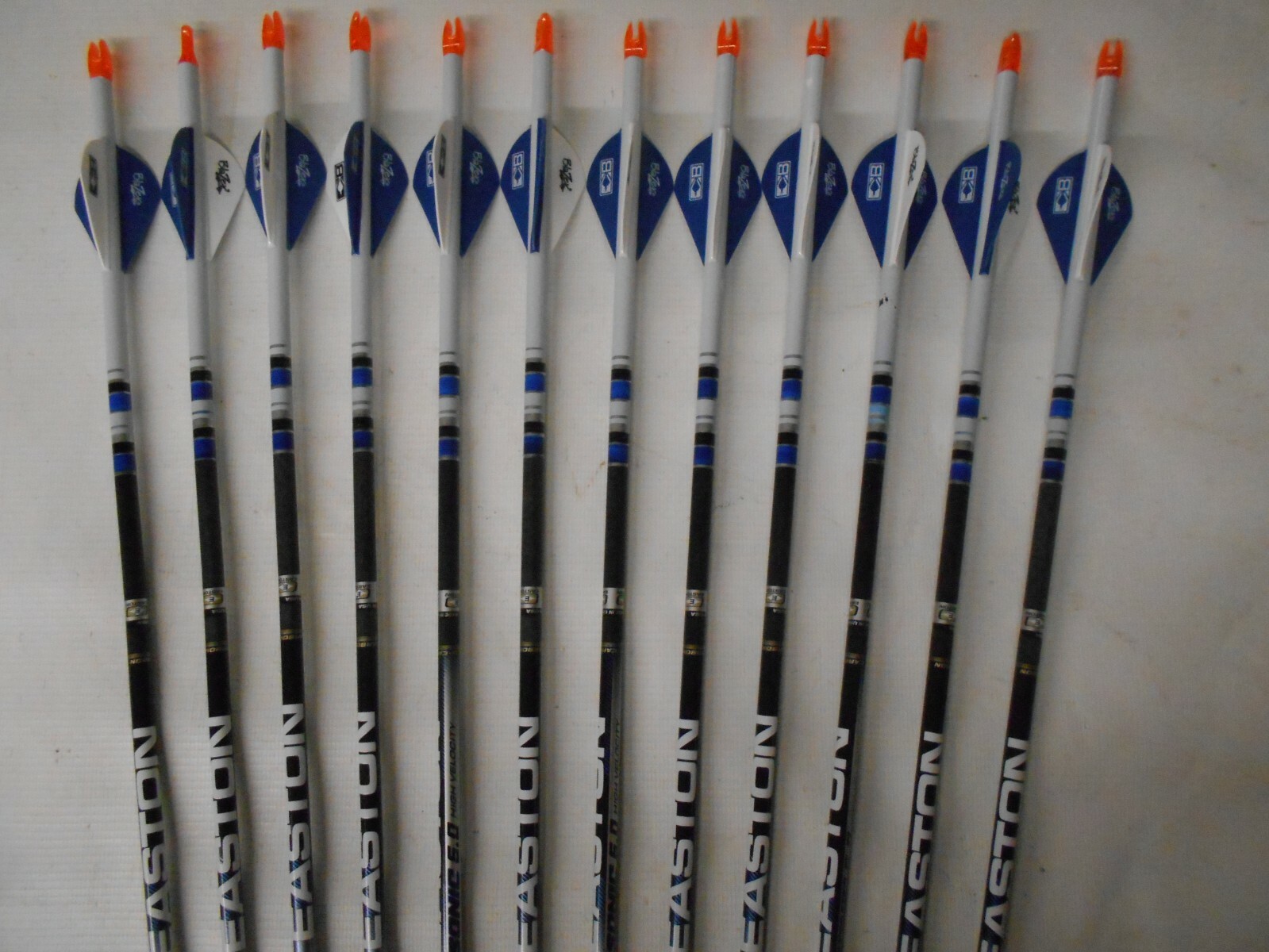 12-Easton Sonic 6.0 HIGH VELOCITY 340 Dipped & Crested Carbon Arrows WILL CUT