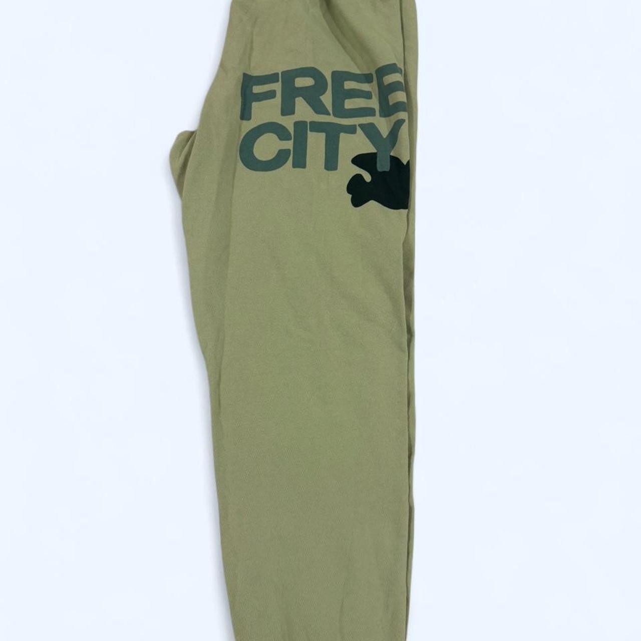 Free City sweatpants in green with black \'FREE CITY\' OG Sweatpants Free City sweatpants in green with black \'FREE CITY\' OG Sweatpants