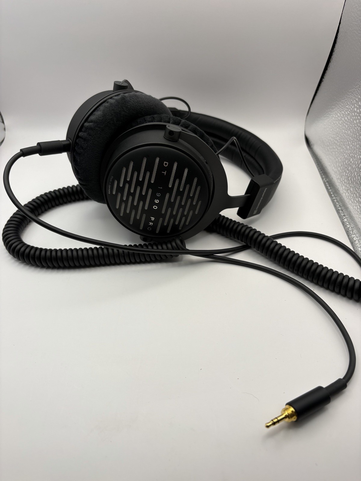 Beyerdynamic DT 1990 Pro Open-Back Studio Headphones 250 Ohm w/ Cable