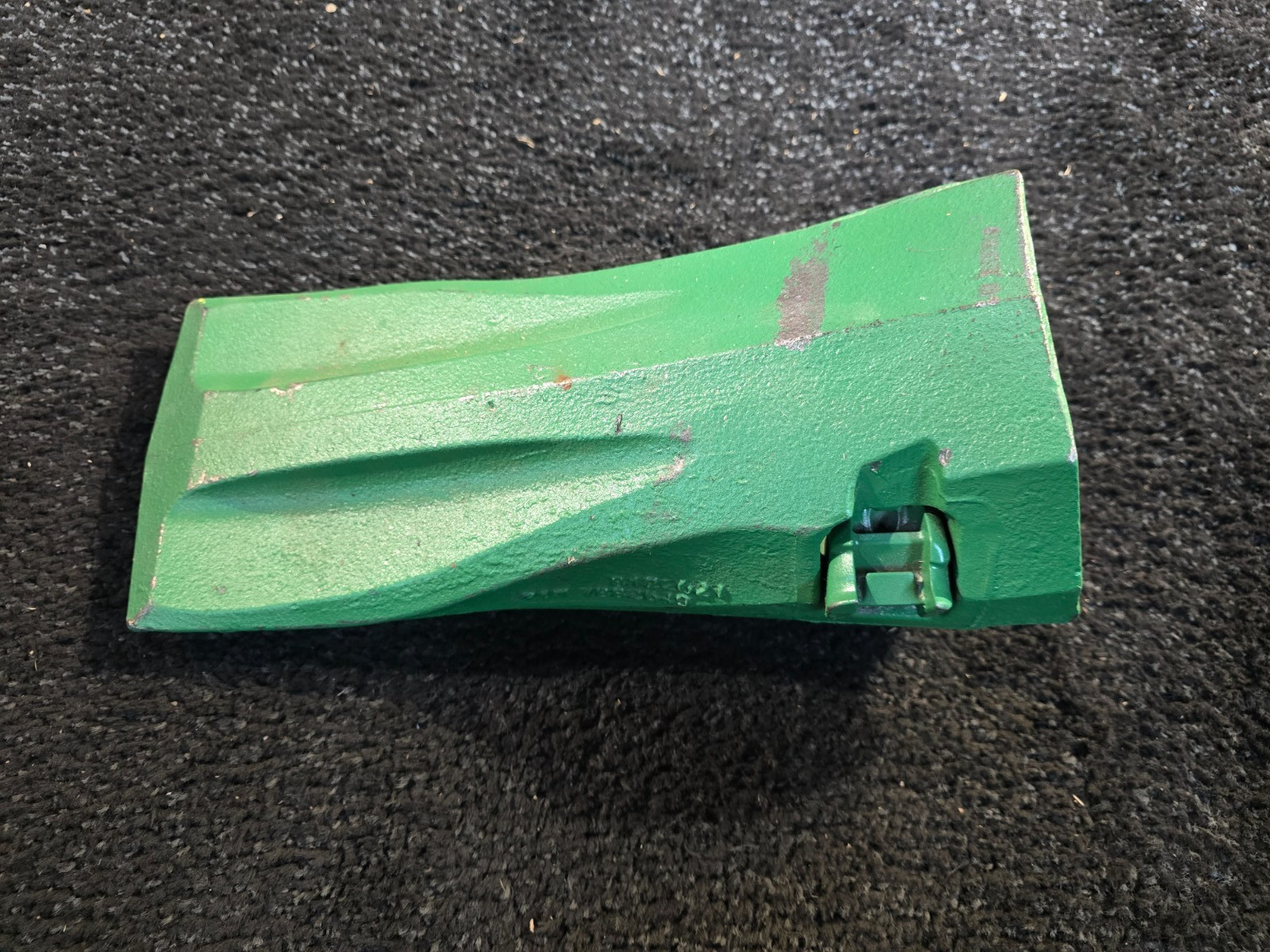 John Deere EU55S ESCO Ultralok Standard Tooth, U55 Series Fits 650D 670G