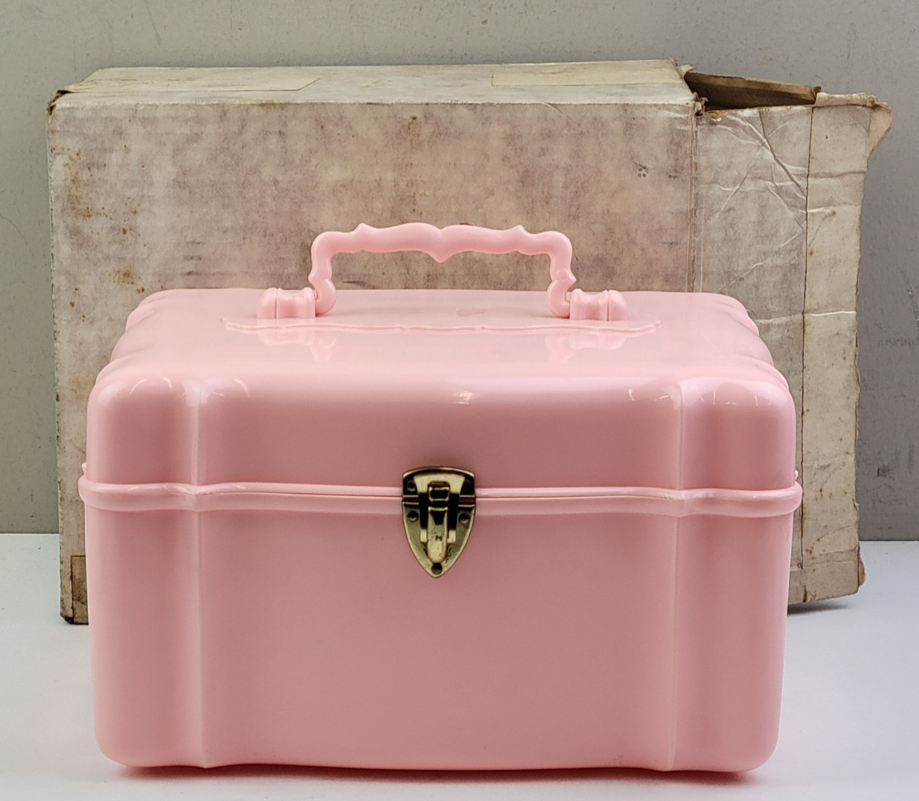 Vintage Schwarz Bros. Plastics Pink Plastic Jewelry Vanity Box Case Container Vintage Schwarz Bros. Plastics Pink Plastic Jewelry Vanity Box Case Container