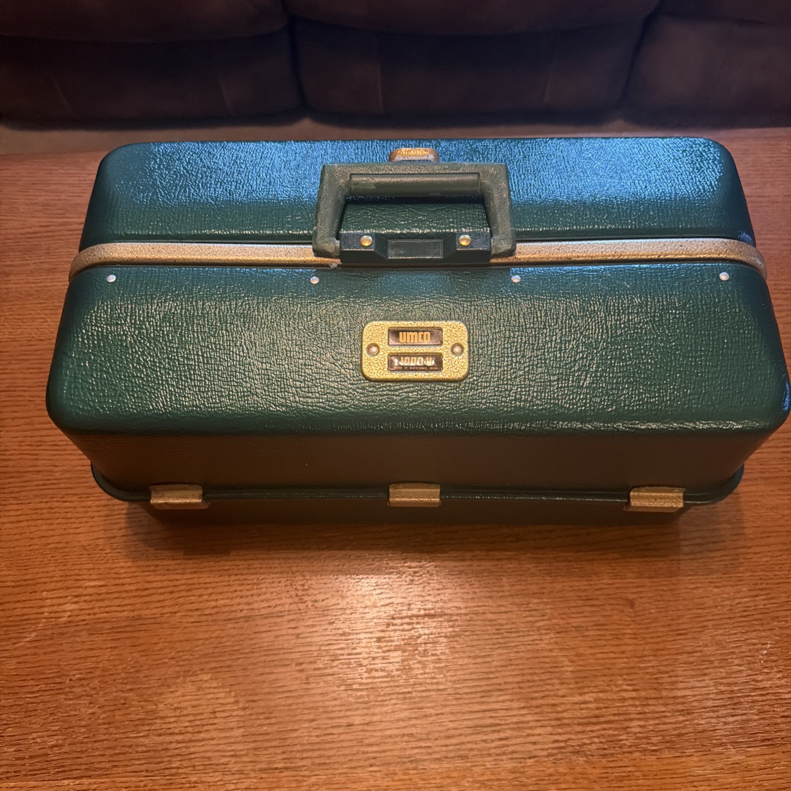 Vintage UMCO 1000 U Cantilever Tackle Box - Green - Great condition Vintage UMCO 1000 U Cantilever Tackle Box - Green - Great condition