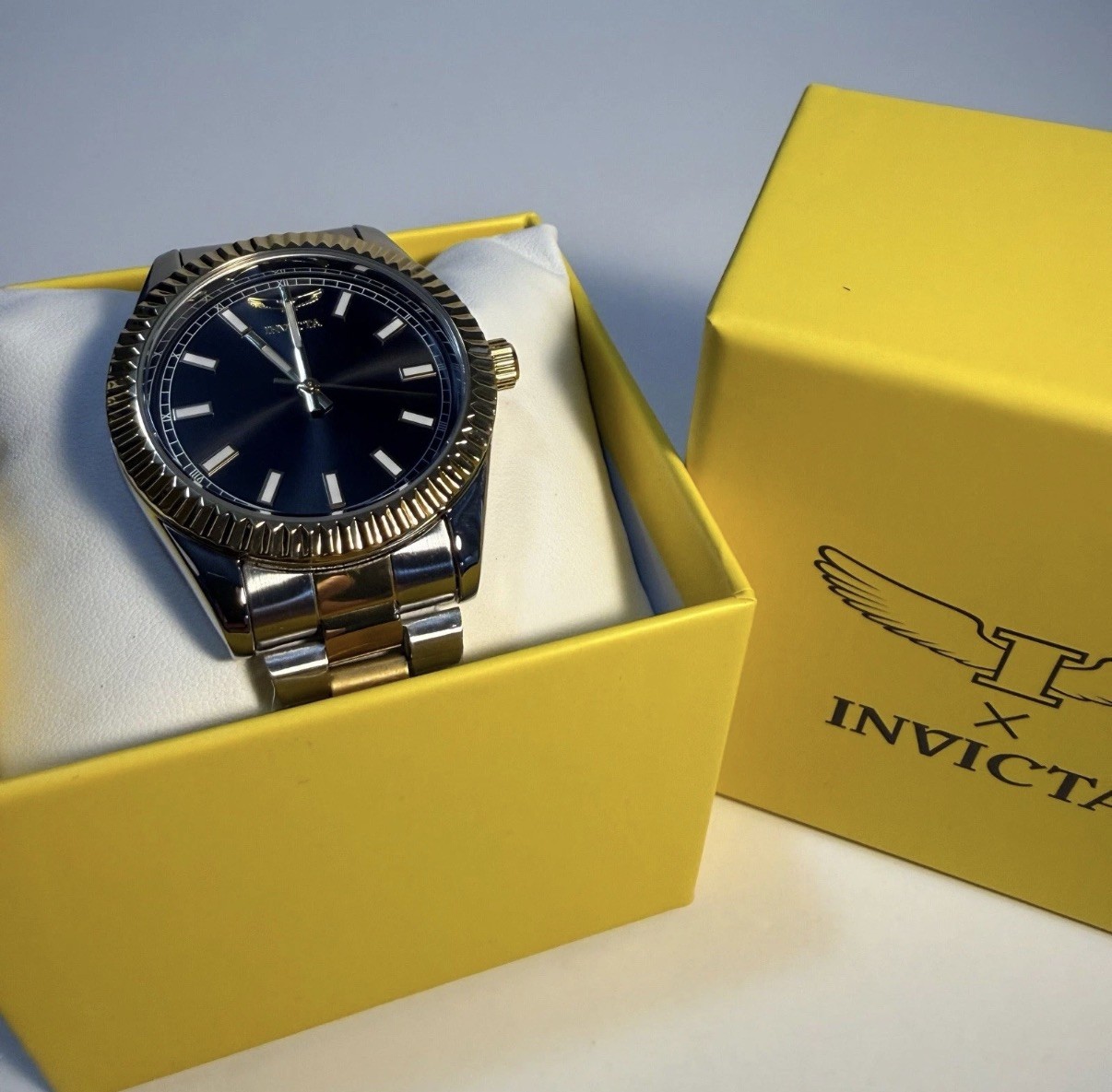 69011 Invicta Specialty Mens Watch 40mm Gold Tone Stainless Steel Black Dial 69011 Invicta Specialty Mens Watch 40mm Gold Tone Stainless Steel Black Dial