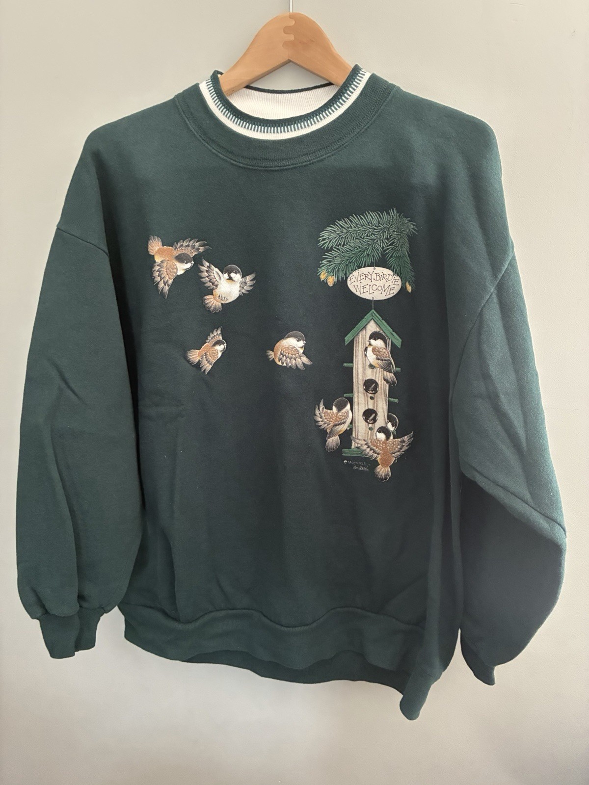 Vintage Morning Sun ‘Everybirdie Welcome’ Women’s Sweatshirt