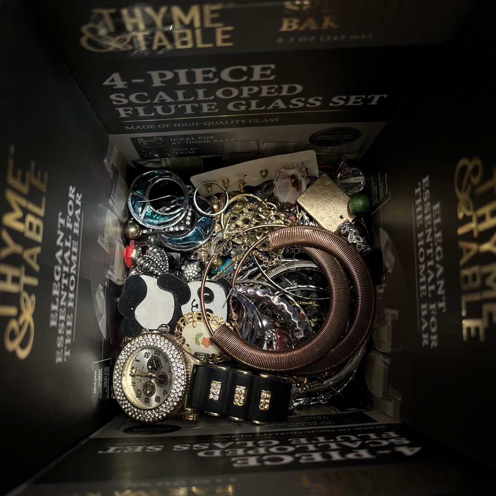 10 Lbs + Lot Box Vintage Craft Fashion,junk Jewelry To Now New & Pre Owned 10 Lbs + Lot Box Vintage Craft Fashion,junk Jewelry To Now New & Pre Owned