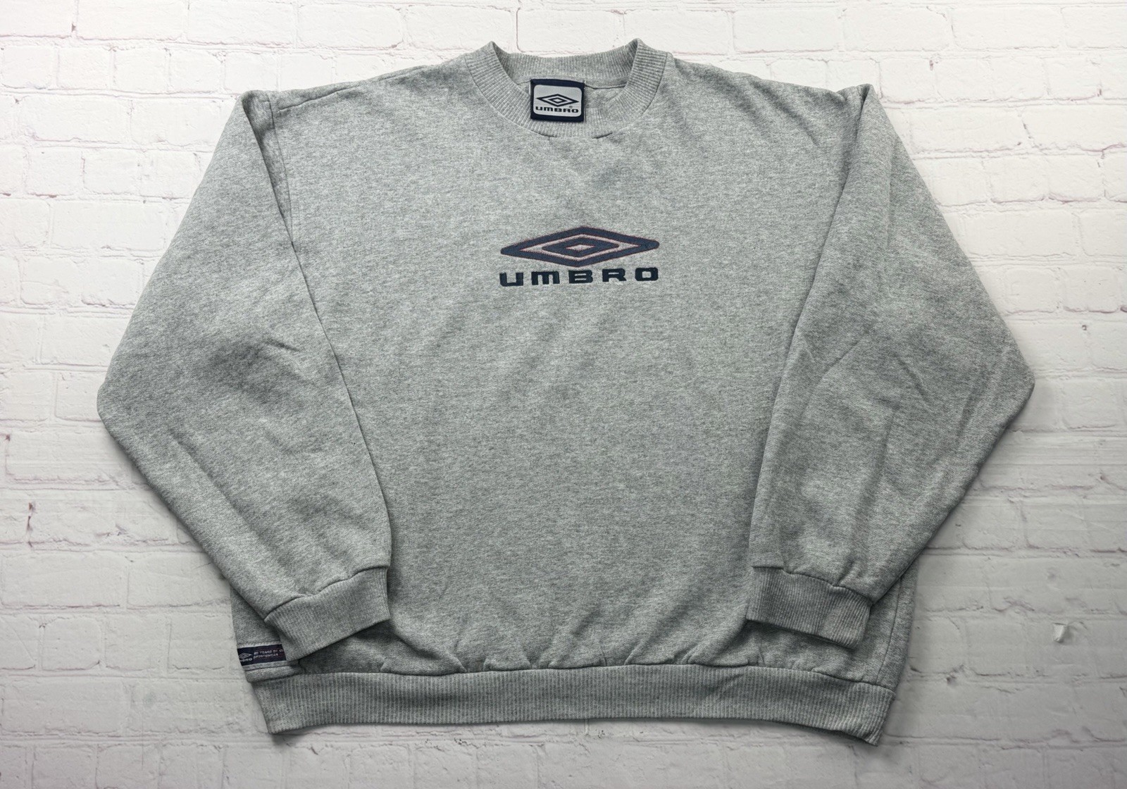 Umbro Vintage Sweatshirt Men’s Retro Big Logo Pullover Embroidered Size LG 90s