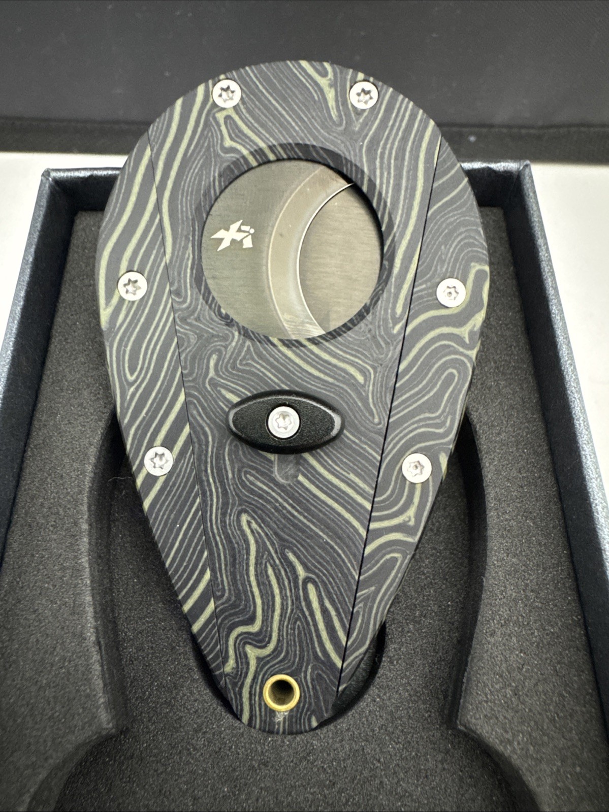 Xikar Xi1 G10 Cigar Cutter - Black and Olive - New