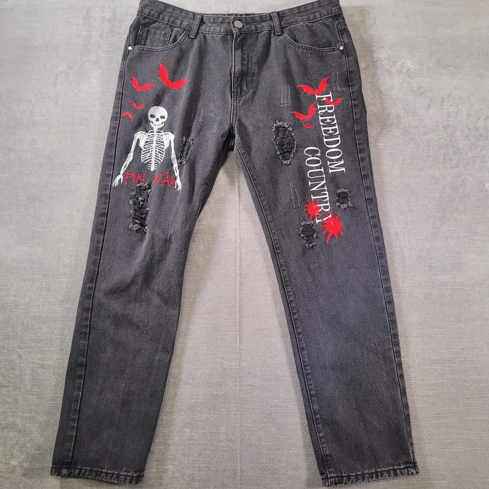 Faded Black Jeans Bats Skull Halloween Grunge Mens Size 36 x 28 Faded Black Jeans Bats Skull Halloween Grunge Mens Size 36 x 28