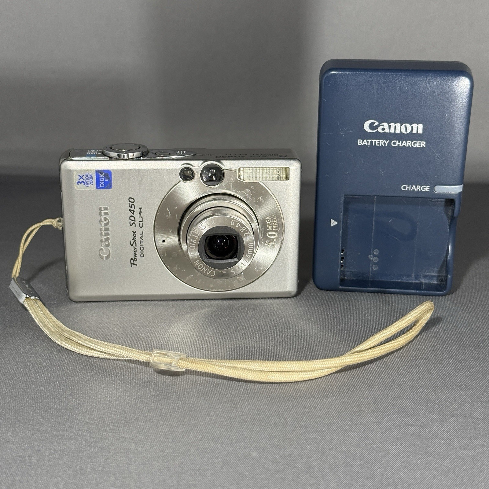 Canon PowerShot SD450 Digital ELPH 5MP Camera w/ Charger & Battery Tested Works