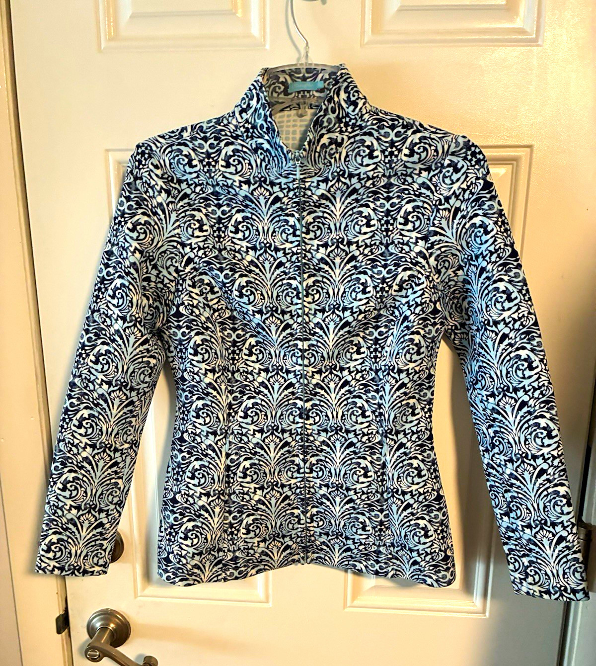 J. McLaughlin XS Blue/White Floral Mock Neck Half Zip Pullover