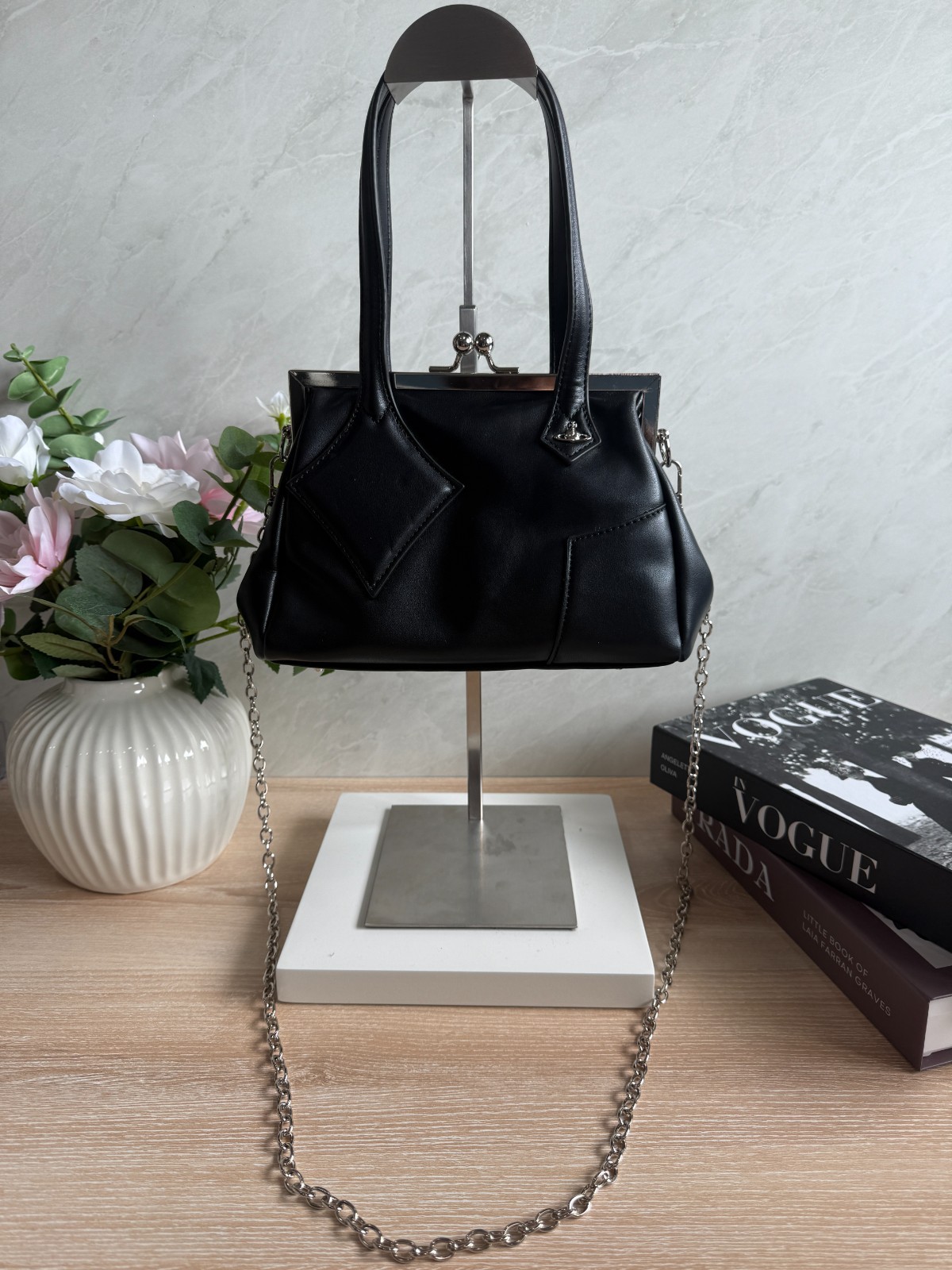 (Rare) Vivienne Westwood Gamaguchi Leather Handbag Orb Motif Black F/S JP (Rare) Vivienne Westwood Gamaguchi Leather Handbag Orb Motif Black F/S JP