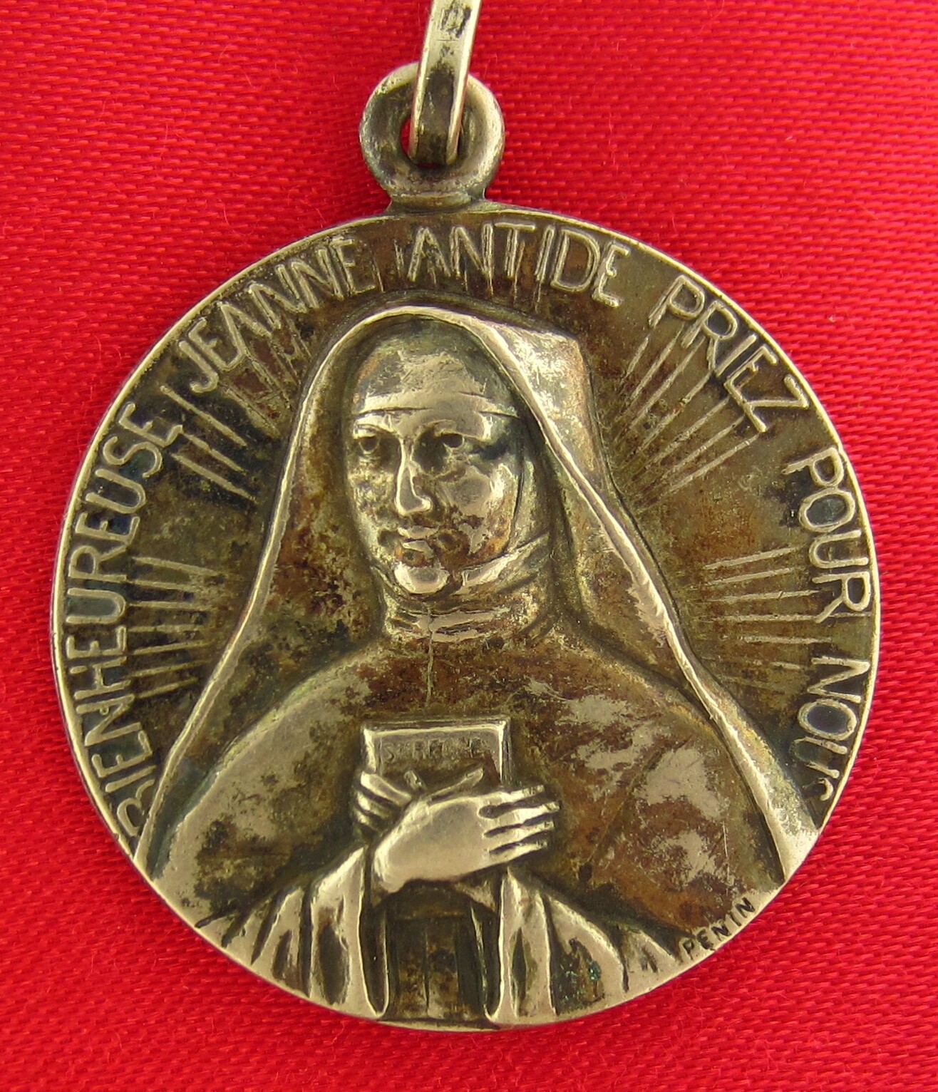 Vintage SAINT JEANNE ANTIDE Medal SAINT VINCENT DE PAUL French Penin Lyon LARGE Vintage SAINT JEANNE ANTIDE Medal SAINT VINCENT DE PAUL French Penin Lyon LARGE