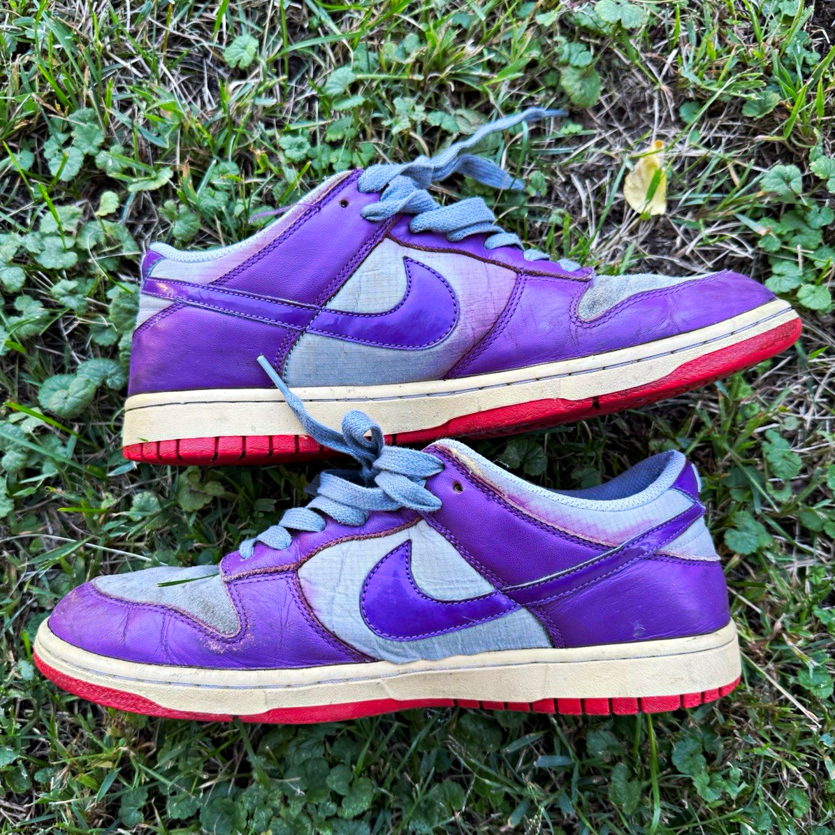 Nike Dunk Low Men\'s Low Top Leather Lace-Up Colorblock Sneaker Purple Gray Red Nike Dunk Low Men\'s Low Top Leather Lace-Up Colorblock Sneaker Purple Gray Red