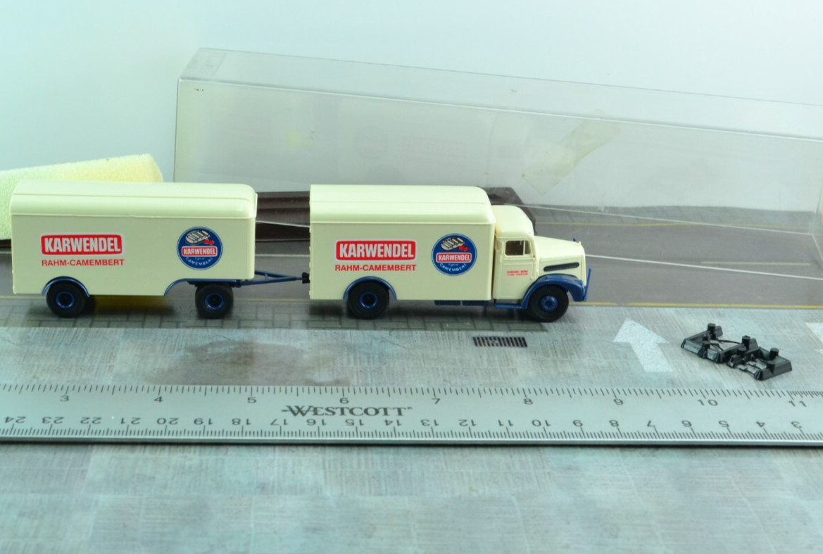 Brekina 72201 Old Timer MAN F8 Moving Truck w/ Trailer Karfwendel 1:87 