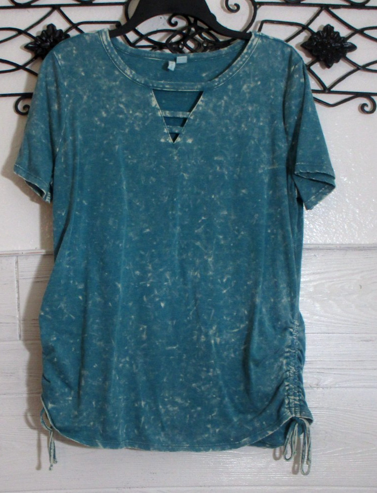 Cato Women\'s Top Size M Short Sleeve Green Round Neck
