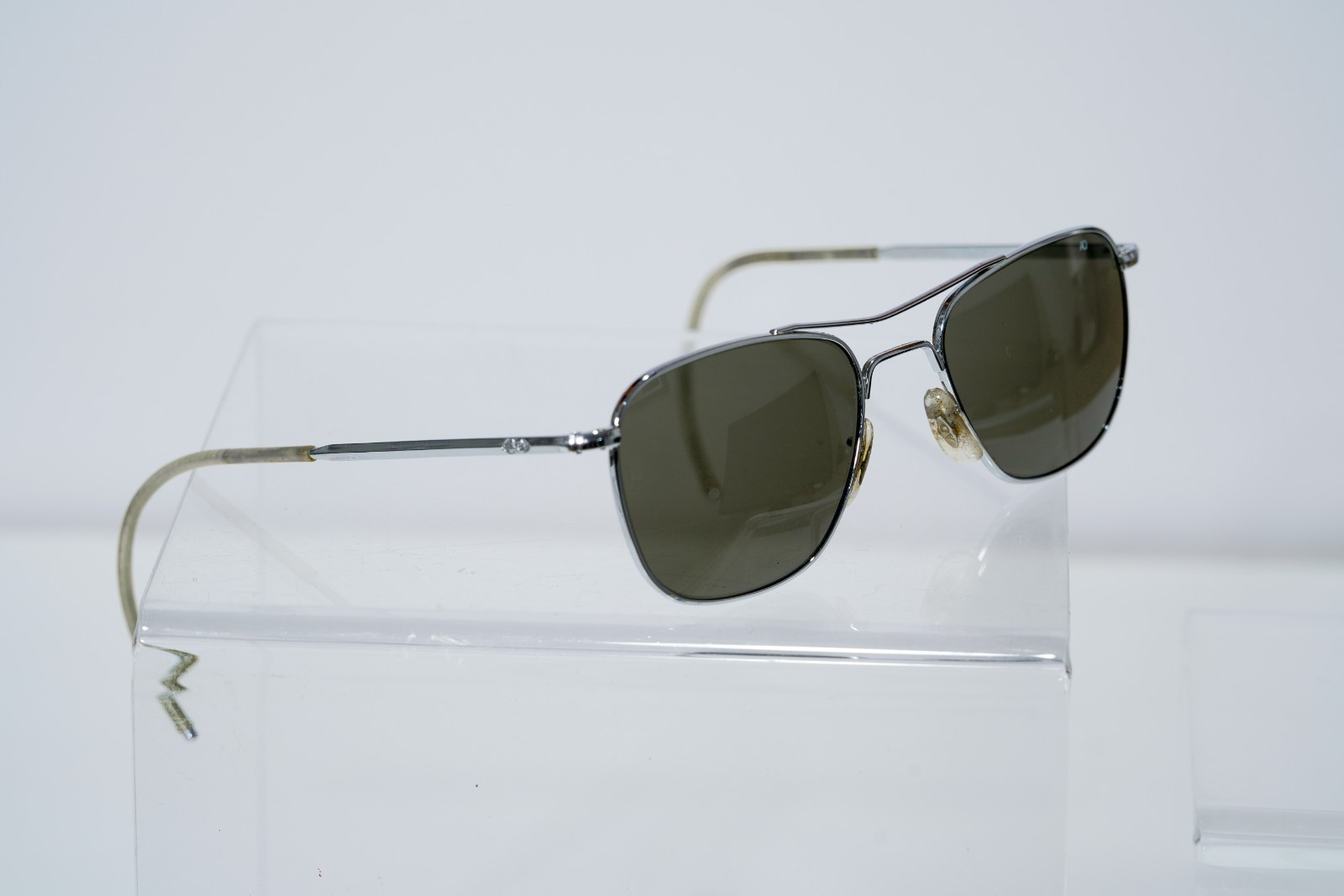 Vintage American Optical Original Pilot Silver metal Military issue 52-20 165mm Vintage American Optical Original Pilot Silver metal Military issue 52-20 165mm