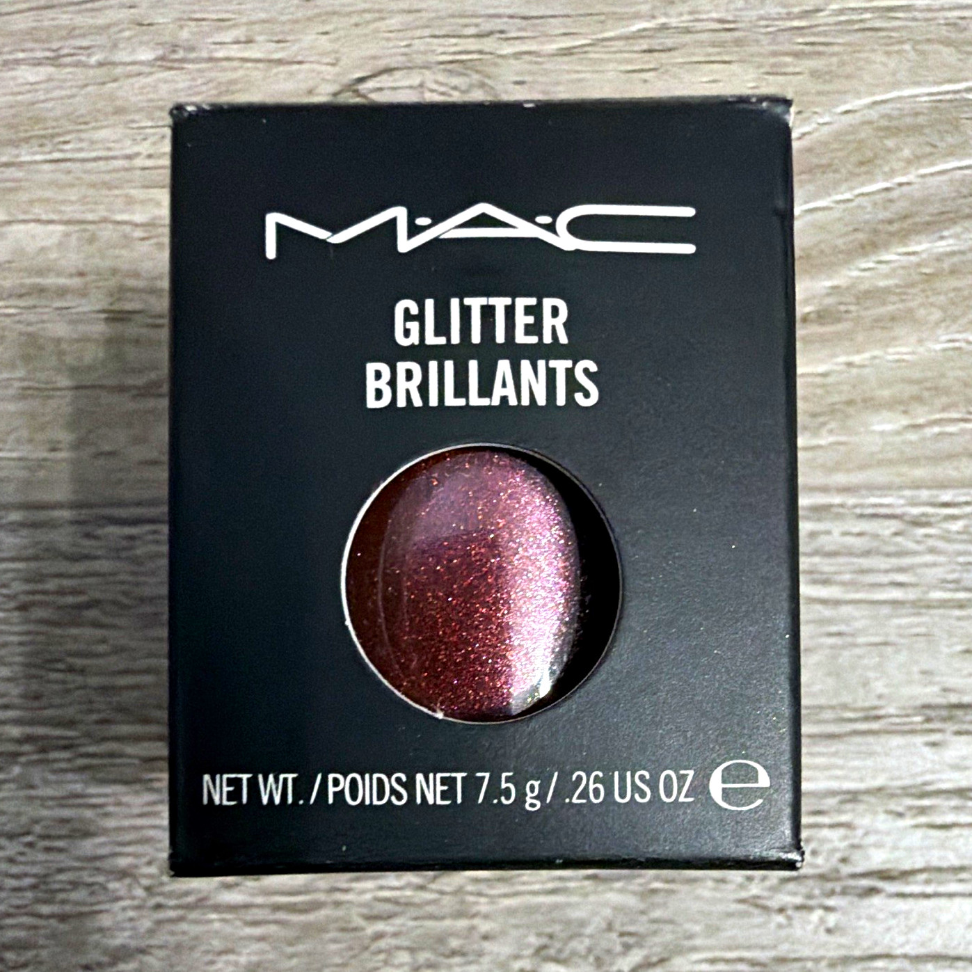 M·A·C Glitter Brillants Single Glitter Pigment, Reflects Blackened Red, 0.26 oz M·A·C Glitter Brillants Single Glitter Pigment, Reflects Blackened Red, 0.26 oz