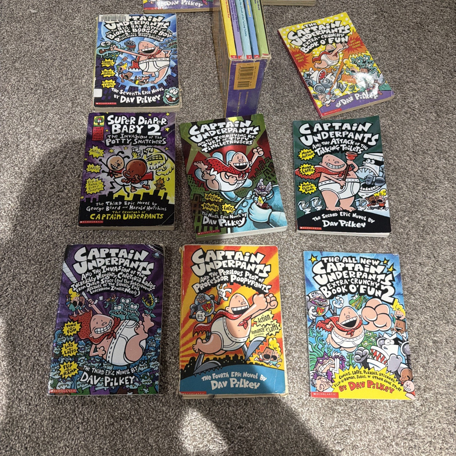 Captain Underpants - Set of 15 books by Dav Pilkey Captain Underpants - Set of 15 books by Dav Pilkey