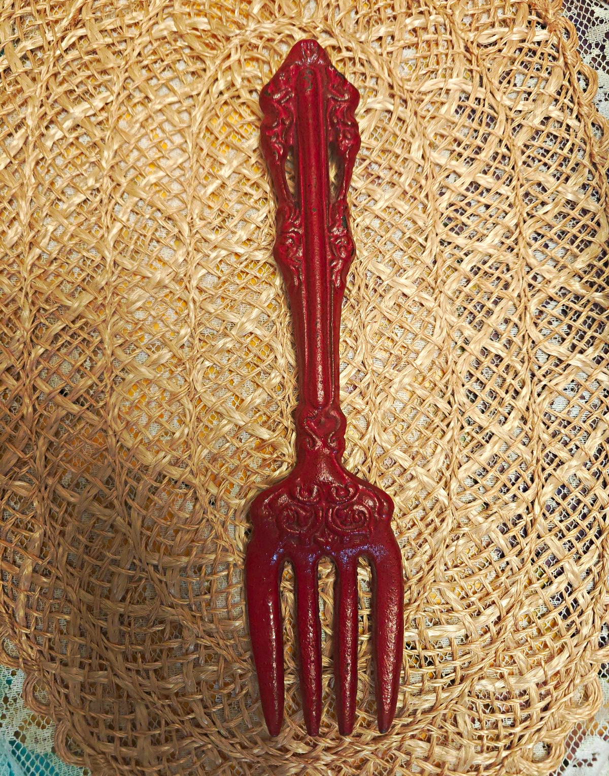 Vintage Cast Iron Fork Wall Decor Ornate Country Red Rustic Kitchen Utensil Vintage Cast Iron Fork Wall Decor Ornate Country Red Rustic Kitchen Utensil