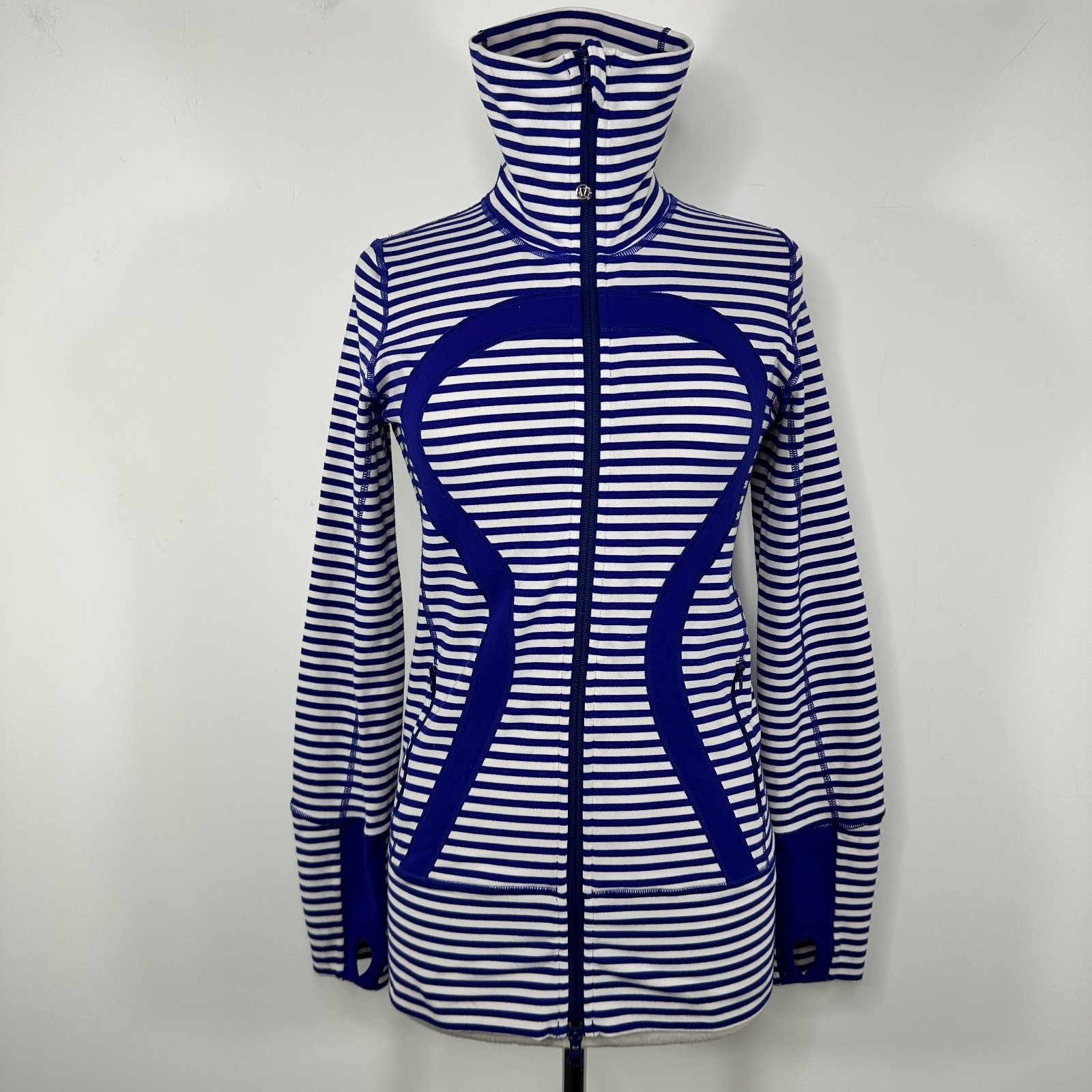 Lululemon In Stride Jacket rare blue/white stripe w high neck and thumb holes 6