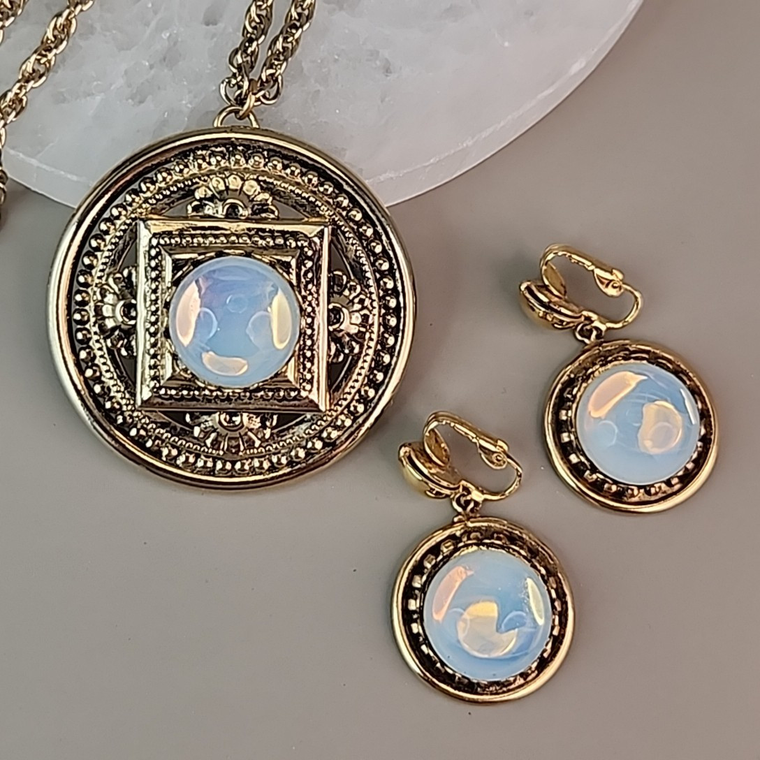 Vintage Opalite Necklace Clip Earrings Set Round Glass Gold Tone Medallion 24\