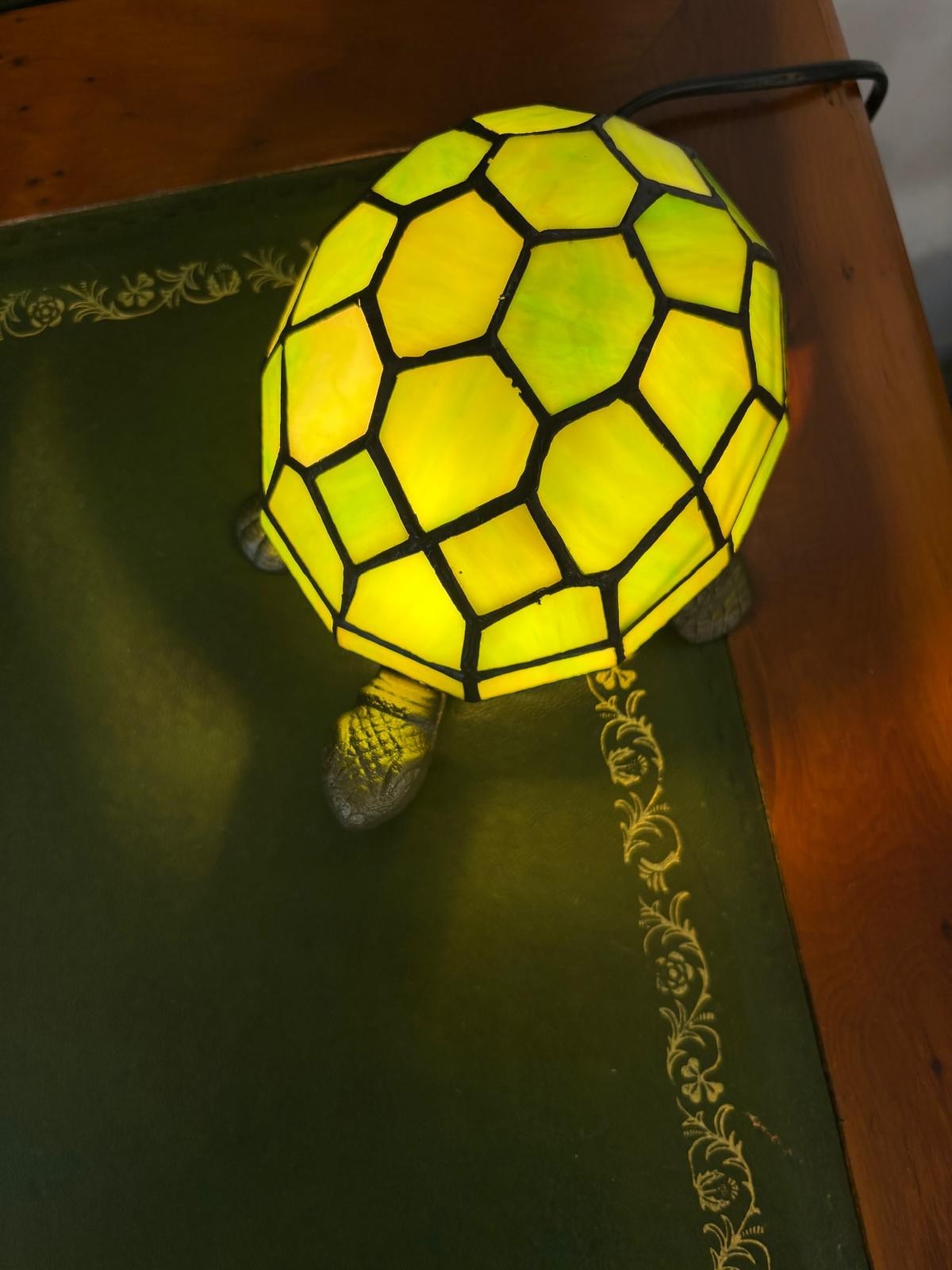 tiffany style stained glass turtle lamp