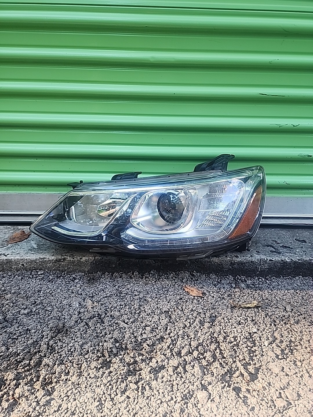 17-20 CHEVY SONIC LEFT DRIVER FRONT HEADLIGHT ASSEMBLY REAL NICE