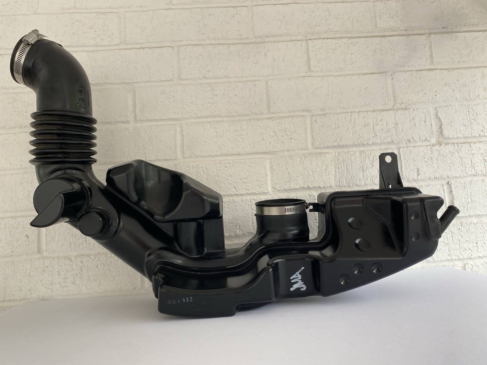 2015-2019 SUBARU OUTBACK 2.5L AIR INTAKE CLEANER INLET DUCT HOSE TUBE PIPE OEM