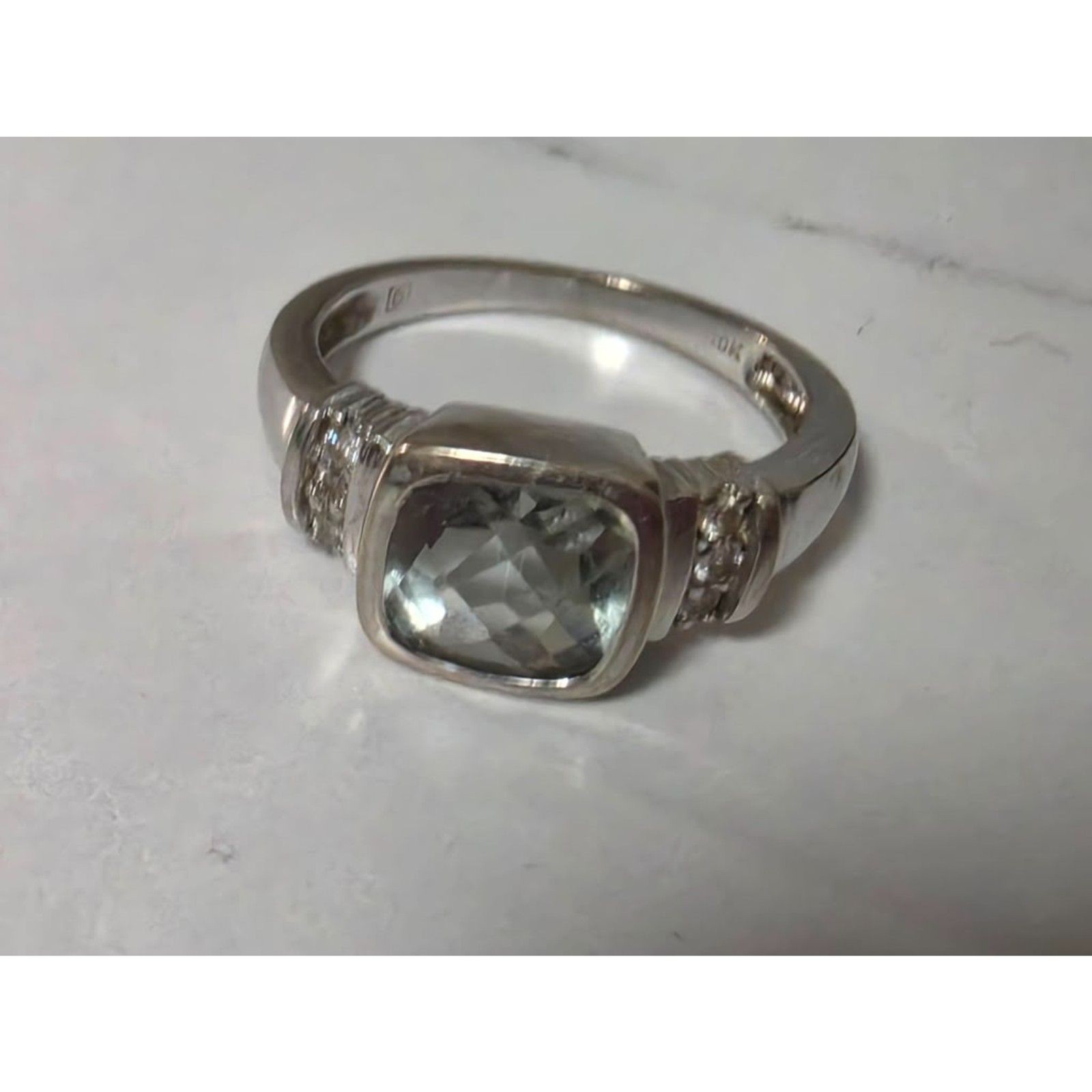10k white gold ring Black Velvet Box
