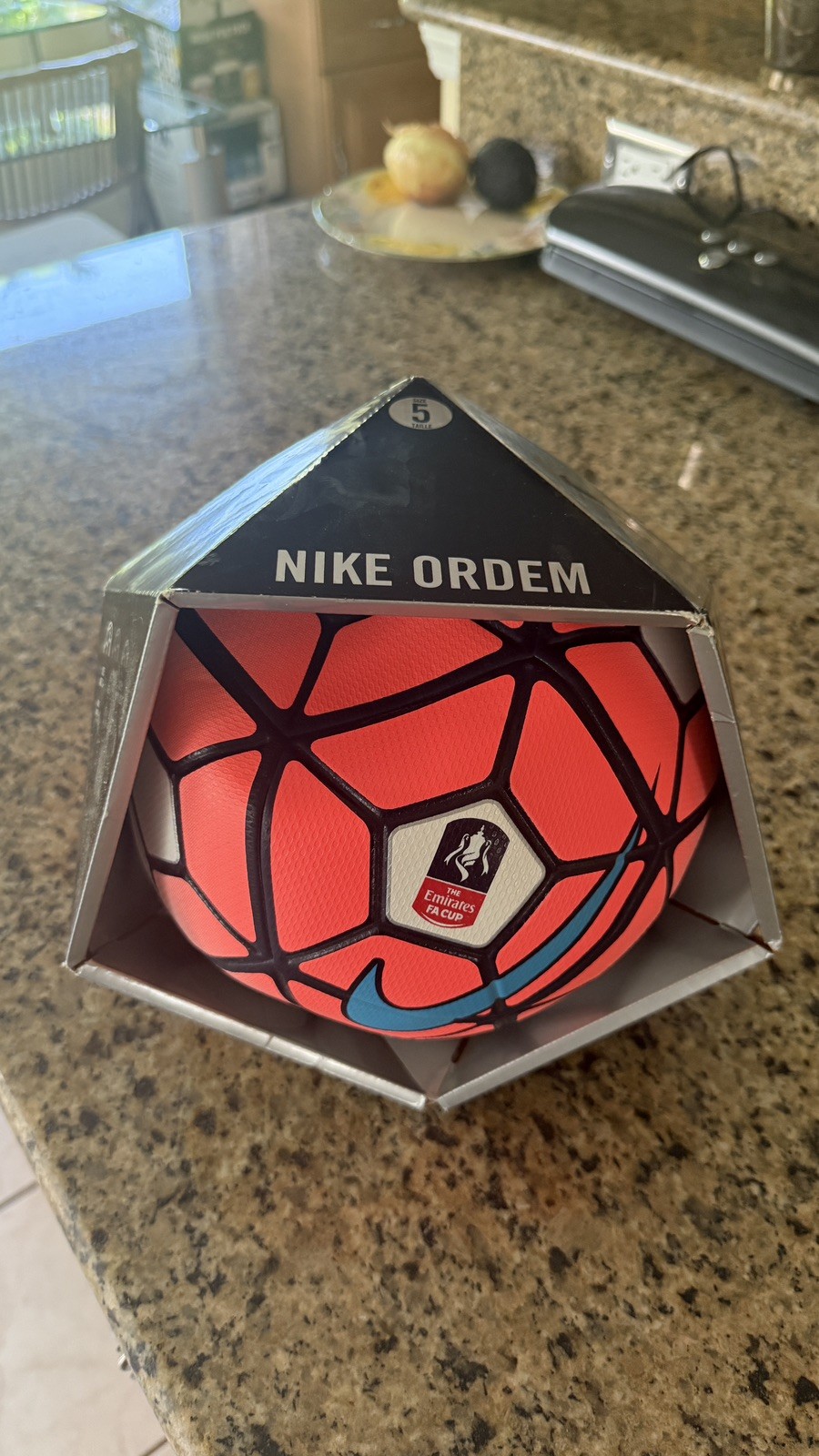 Nike FA Cup Ordem 3 Official Match Ball 2015/16
