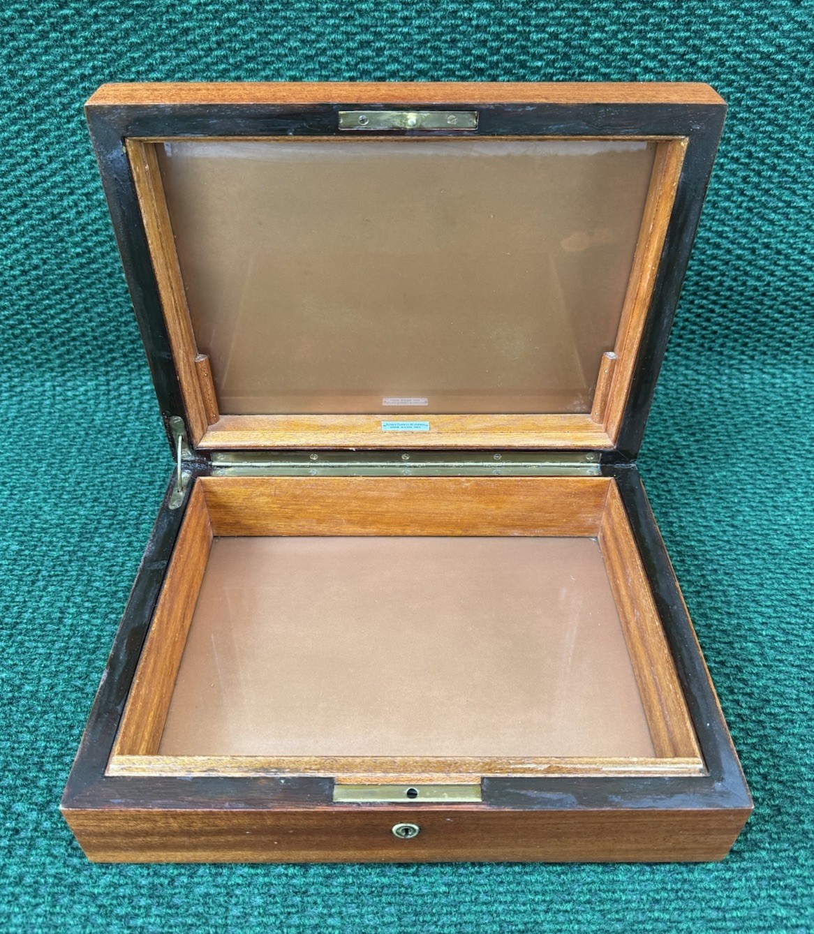 Vintage Alfred DUNHILL Humidor, Luxury Cigar Box w/Glass Liner Vintage Alfred DUNHILL Humidor, Luxury Cigar Box w/Glass Liner