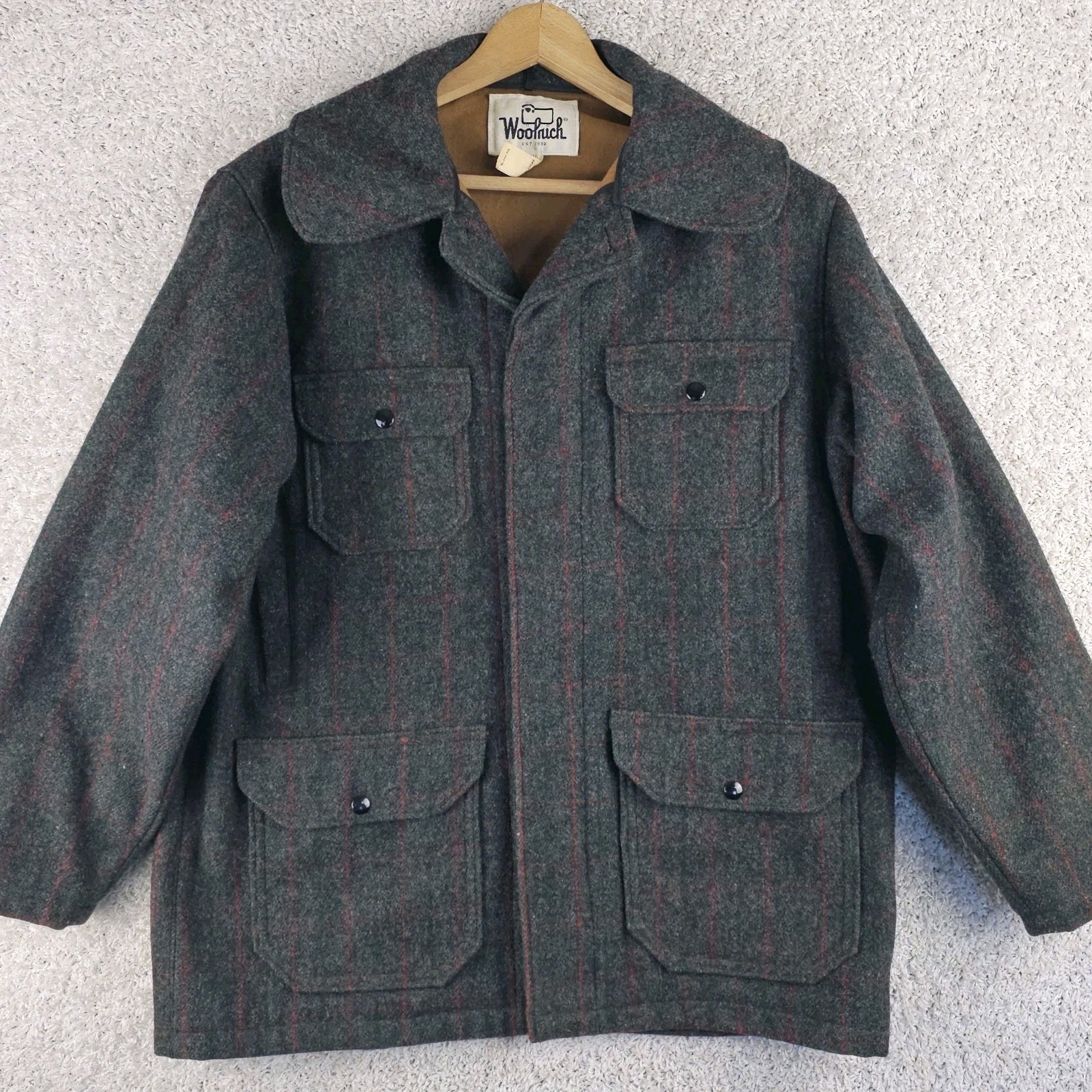 Vintage 70s Woolrich Mackinaw 500 Wool Chore Jacket Sz 42 Gray Red Green Plaid Vintage 70s Woolrich Mackinaw 500 Wool Chore Jacket Sz 42 Gray Red Green Plaid
