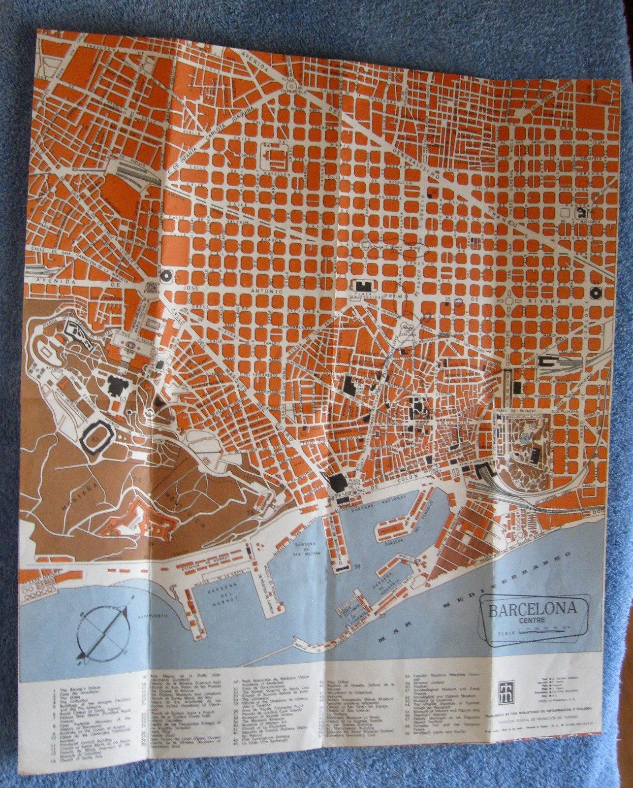 BARCELONA Centre & Its Surroundings, Spain Street Map & Area Descriptions; 17\ BARCELONA Centre & Its Surroundings, Spain Street Map & Area Descriptions; 17\