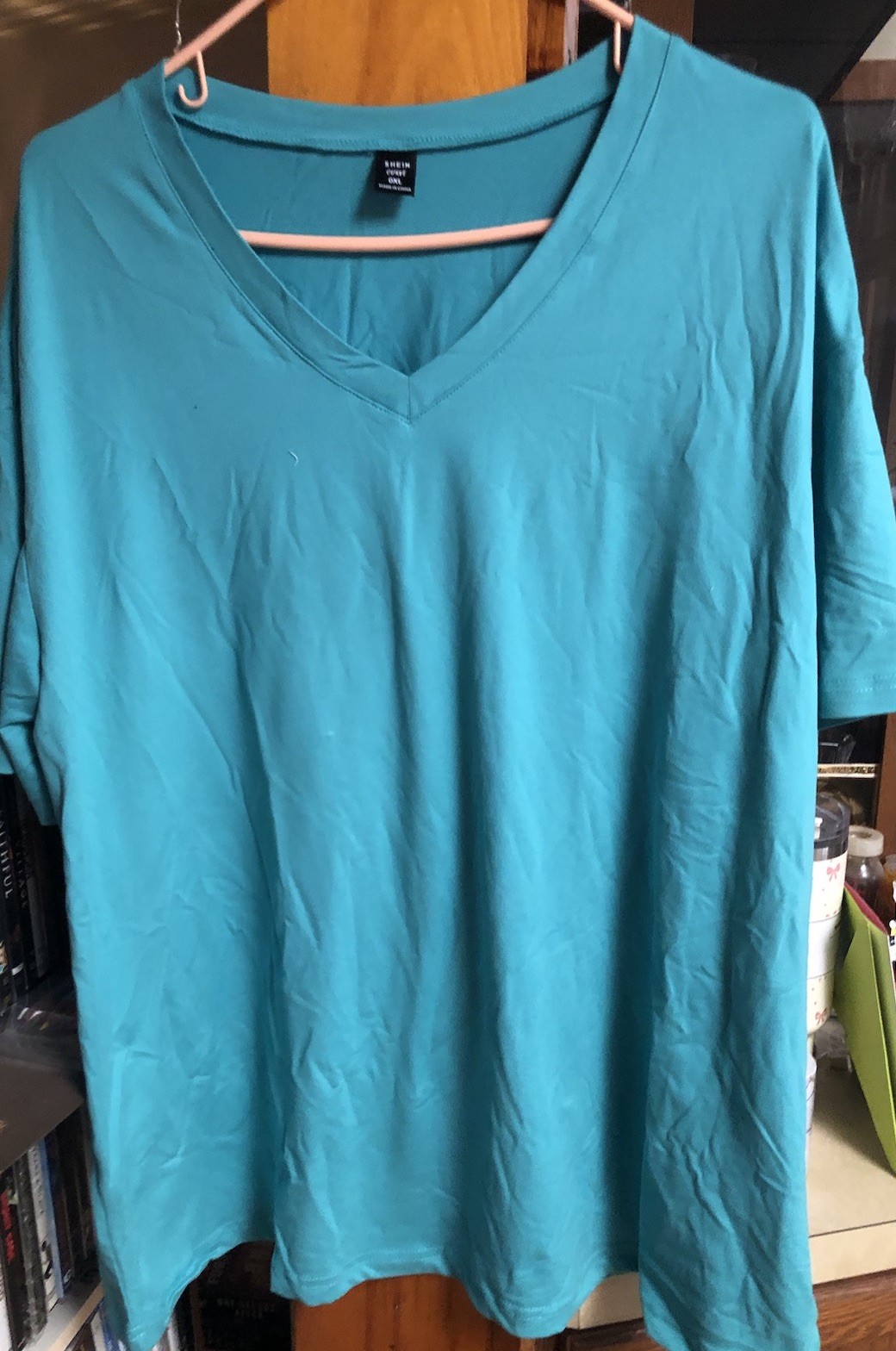 SHEIN Women’s Plus XL Blue Solid V-Neck Short Sleeve Pullover T-Shirt New In Bag SHEIN Women’s Plus XL Blue Solid V-Neck Short Sleeve Pullover T-Shirt New In Bag