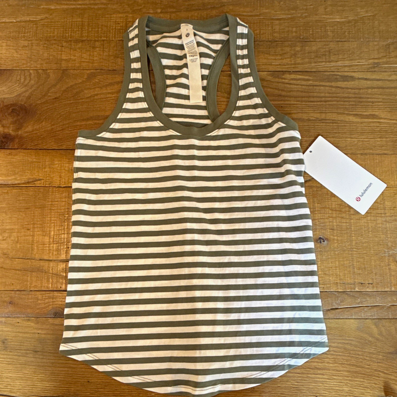 lululemon Love Tank Women\'s 2 Green/White Striped Scoop Neck Racerback Stretch