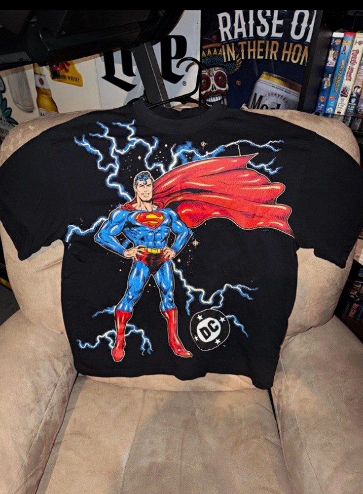 Shoe Palace DC Superman Graphic Print Black Cotton Tee M Crew Neck Short Sleeve
