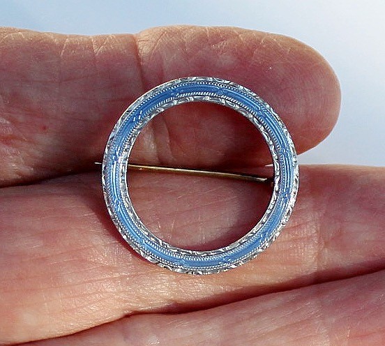 14K Gold Guilloche Enamel Pale Blue Circle Pin, Krementz, 2.4 Grams, Perfect. 14K Gold Guilloche Enamel Pale Blue Circle Pin, Krementz, 2.4 Grams, Perfect.