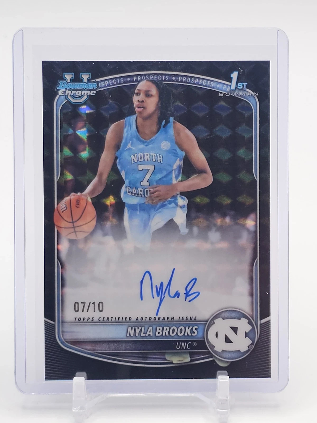 NYLA BROOKS 2025-26 BOWMAN CHROME U 1ST BLACK GEOMETRIC AUTO 07/10 #CPA-NR