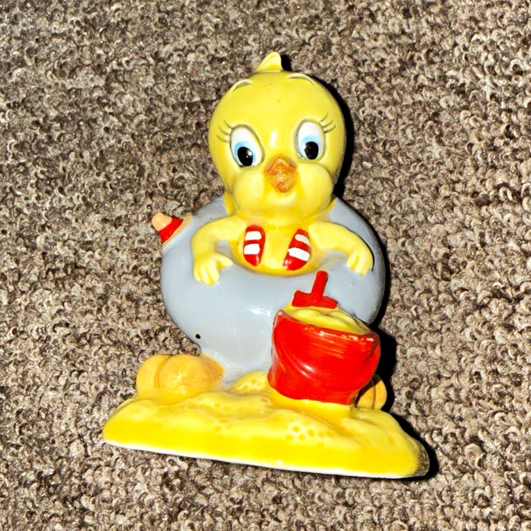 Vintage Warner Bros Tweety Bird Baby Ceramic Figurine Japan Looney Tunes