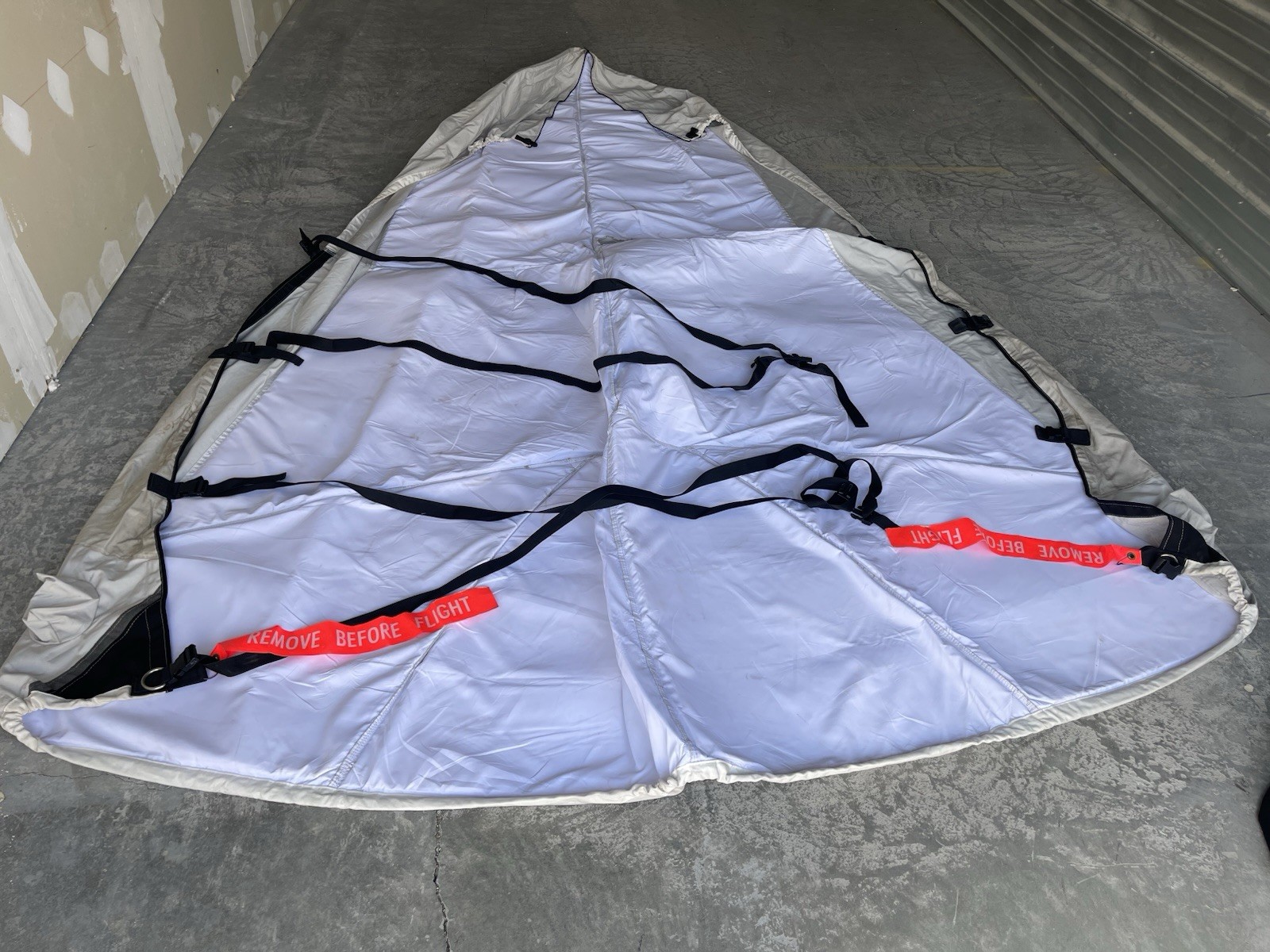 CAGE CODE: 1LE67P/N: T1A-003 Airplane Nose Cover BRUCE'S CUSTOM COVERS