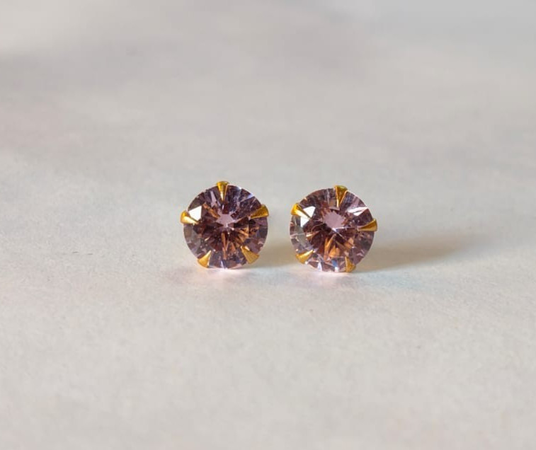 5 Prong Stunning Round Shape Stud Earring Minimal Jewelry for Daily Wear Gift