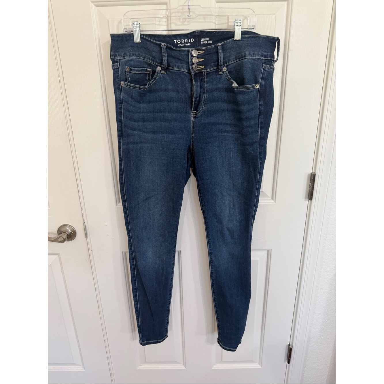 Torrid Dark Indigo High-Rise Skinny Jeans Super Soft Triple Button Size 12T