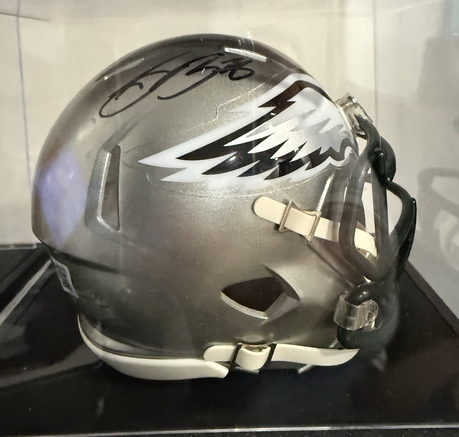 Saquon Barkley Autographed Mini Helmet Beckett Witness