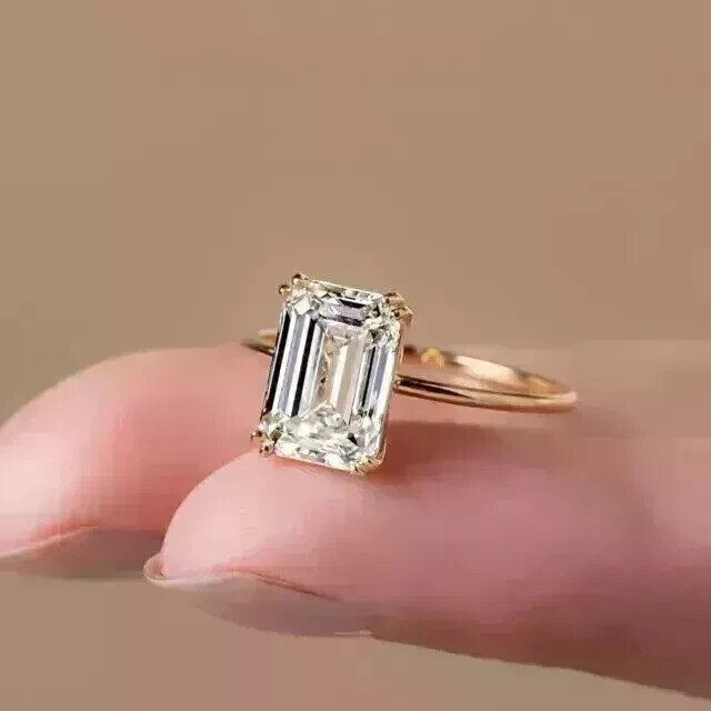 1.5Ct Emerald Simulated Diamond Women\'s Engagement Ring 14k Yellow Gold Plated
