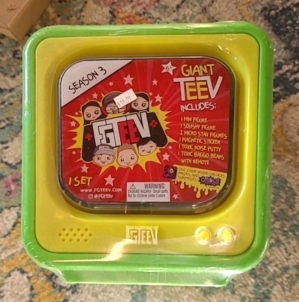 FGTeeV Giant TV And Mini Figure Bundle Series 3 Sealed