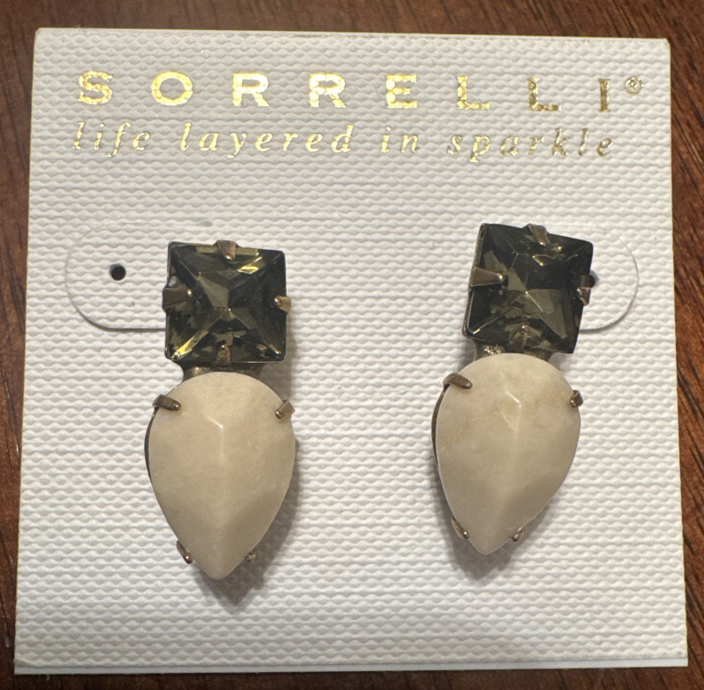 Sorrelli Designer Drop Earrings Crystal & Ivory Teardrop | New on Card Sorrelli Designer Drop Earrings Crystal & Ivory Teardrop | New on Card