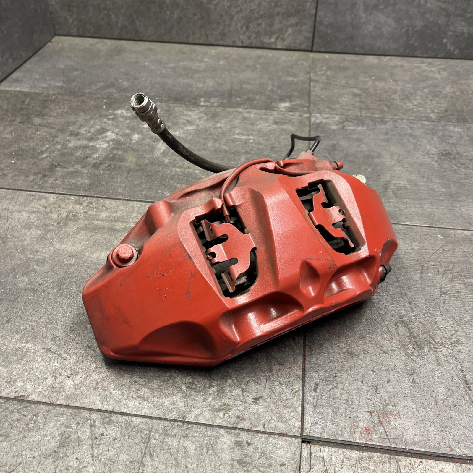 OEM 2019 - 2023 AUDI A6 FRONT Right SIDE BRAKE CALIPER *PAINTED* 4N0615106